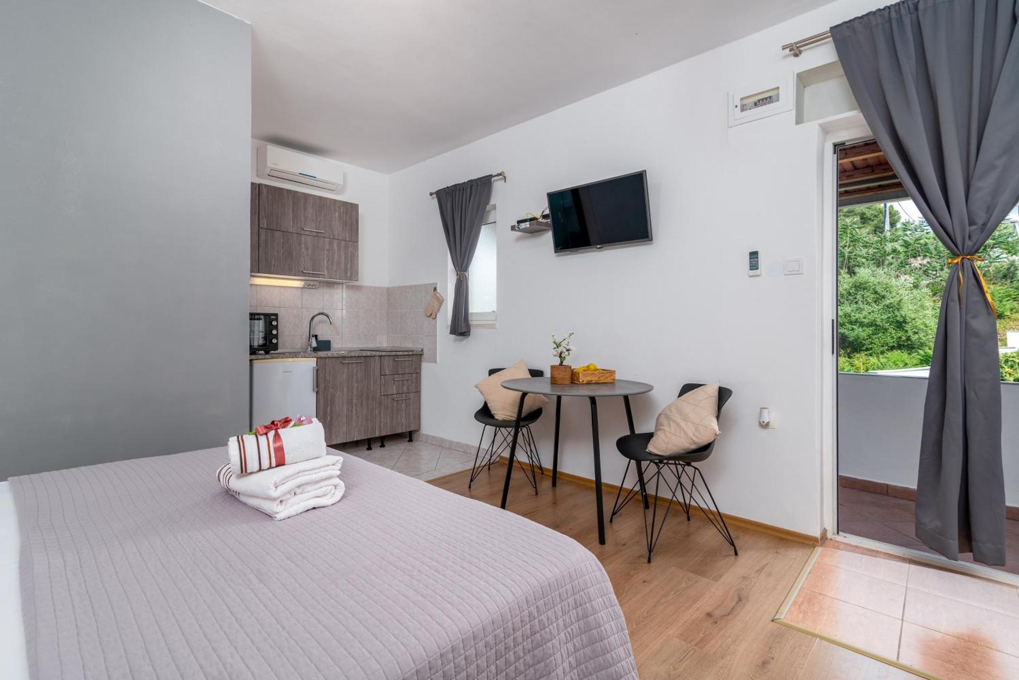 Studio Apartment Coce Trogir Extérieur photo